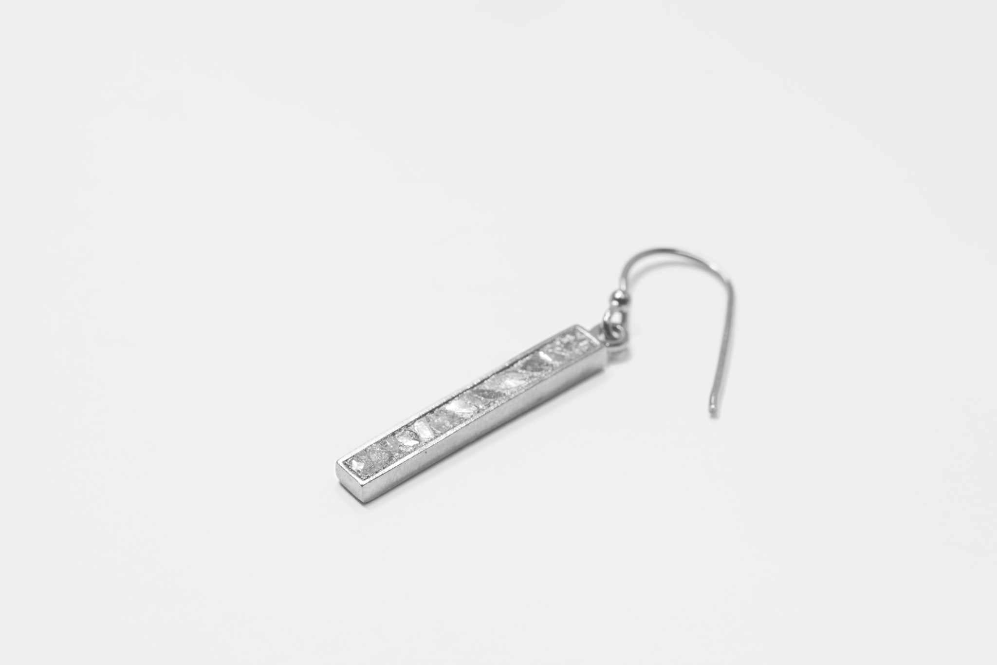 Miladi Small Oxidized Silver Earring with raw uncut diamonds and geometric design, handcrafted with oxidized sterling silver