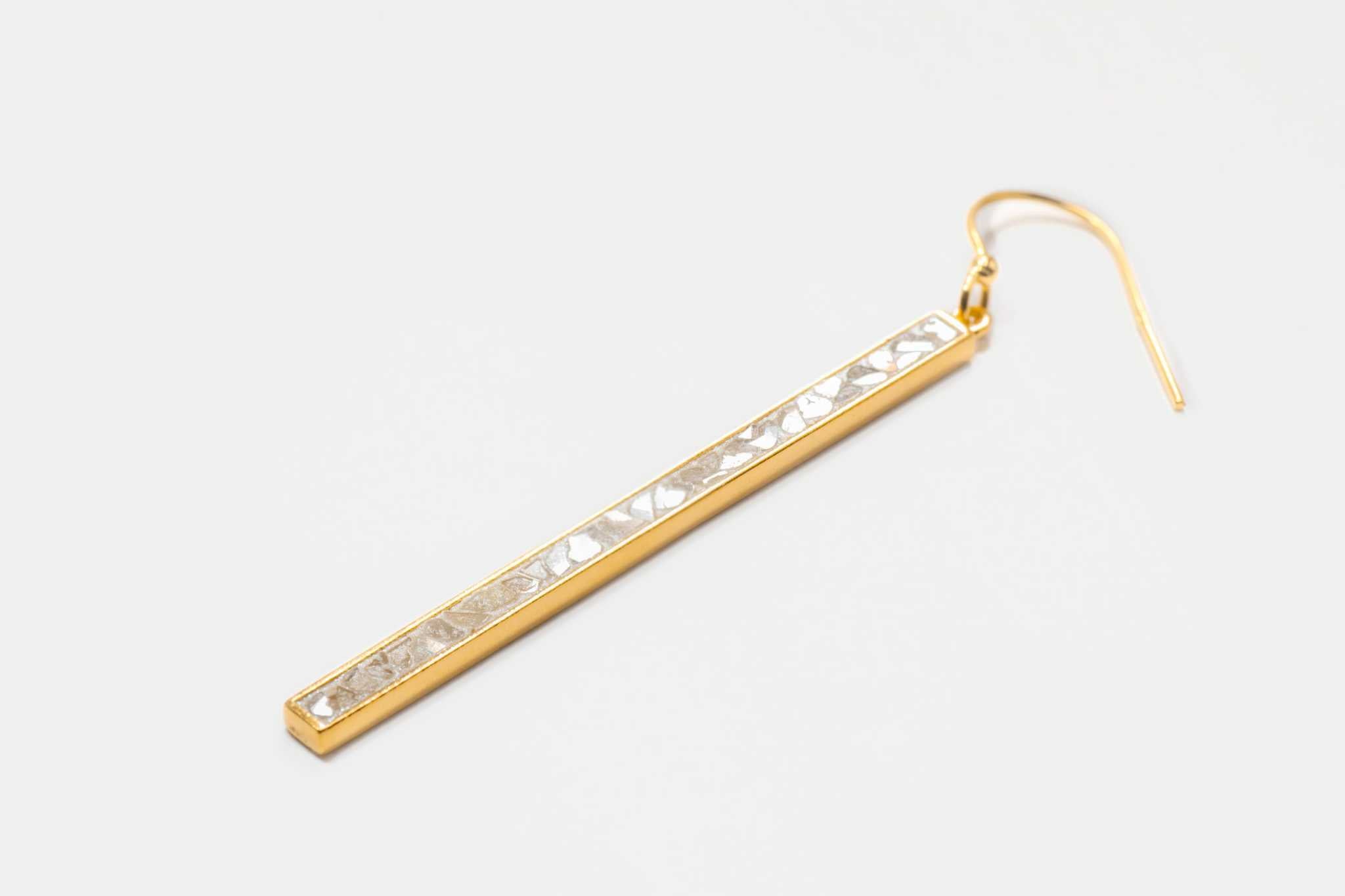 Miladi large gold vermeil dangling earring with raw uncut diamonds in geometric design
