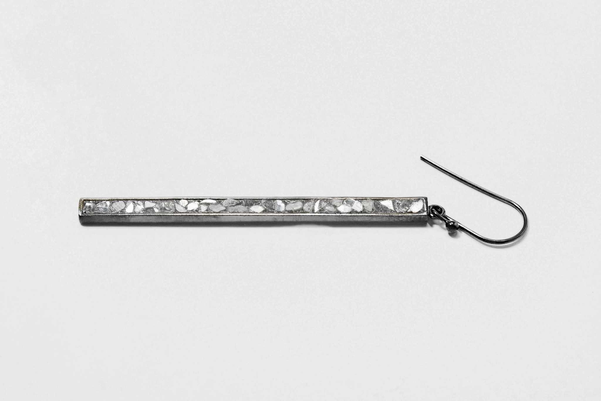 Miladi large oxidized silver earring with raw uncut diamonds and geometric bar design
