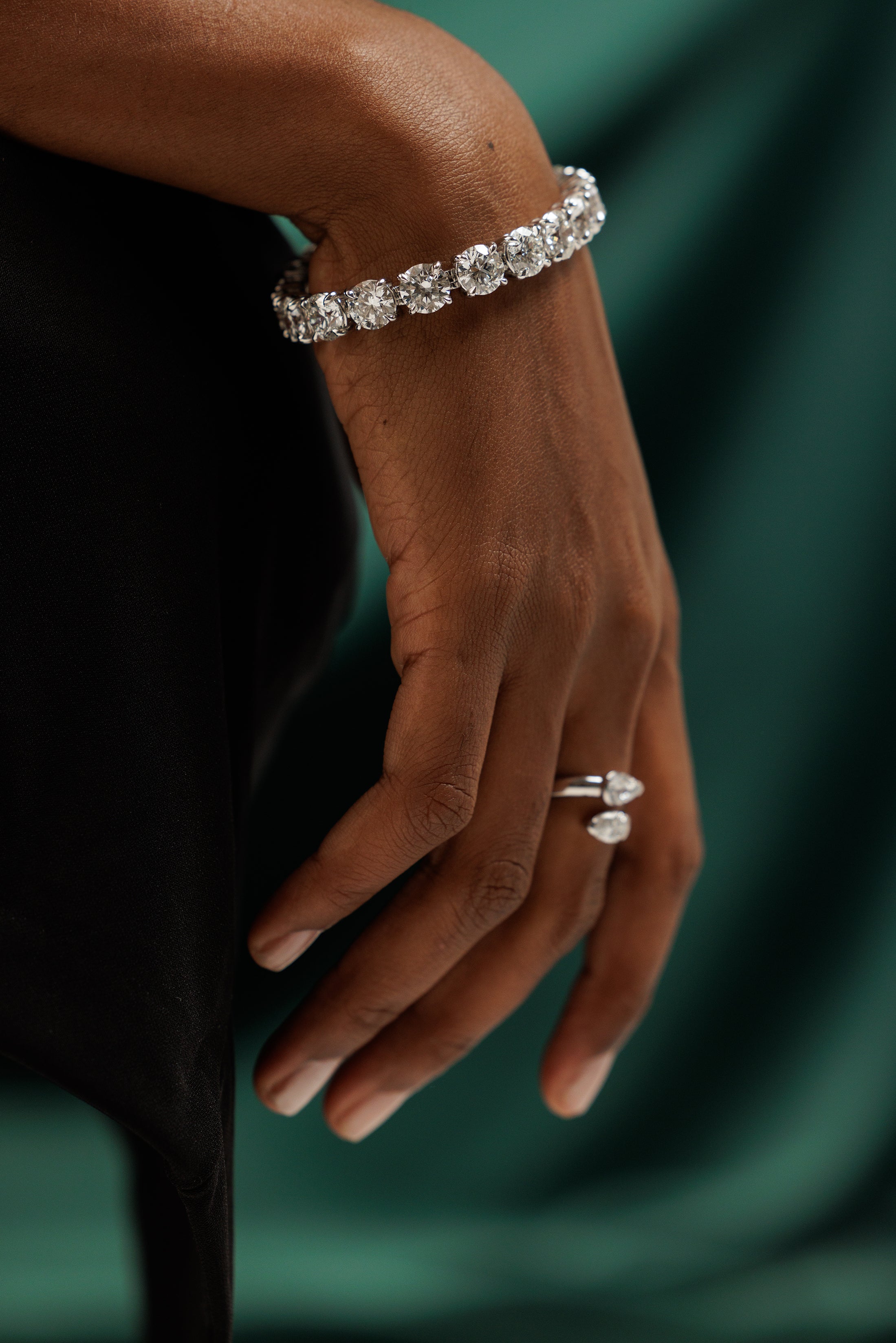 14K white gold diamond tennis bracelet with 45.80 carats lab-grown round brilliant diamonds