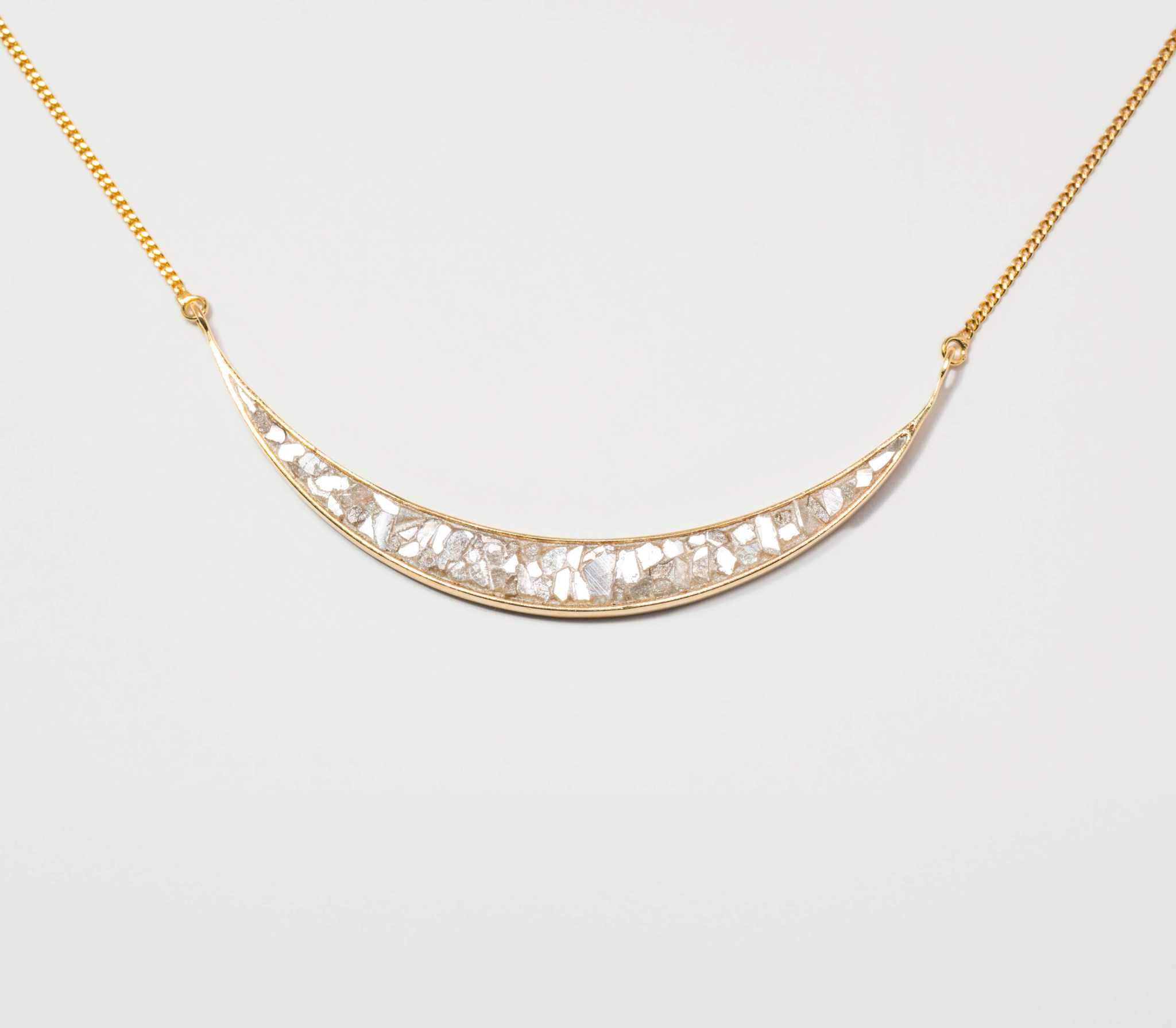 Thane Gold Vermeil Pendant necklace with sliced raw uncut diamonds and 18k gold vermeil on a delicate chain